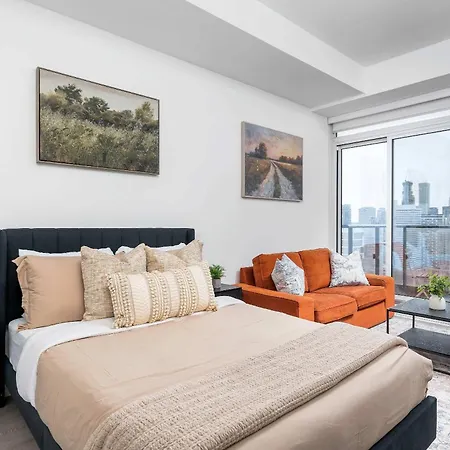 Sunset View Studio By Eaton Centre